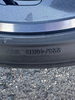 Octavia RS IV 225/40 R19 - 5
