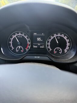 octavia 1.6tdi 10/2018 - 5