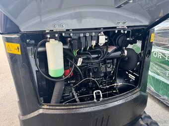 Minibagr CT14-D - 3 válec motor, kabina - 5