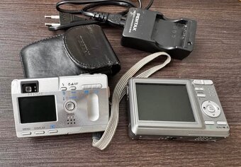 Staré mobilní telefony a fotoaparáty - 5