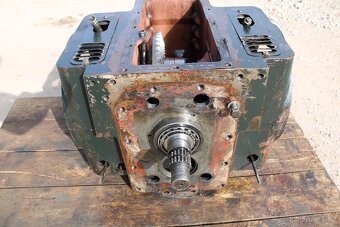 Zetor 7211 7245 rozvodovka diferenciál - 5