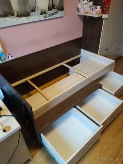 Studentská postel se 3 šuplety, nášlapem + rošt i matrace - 5