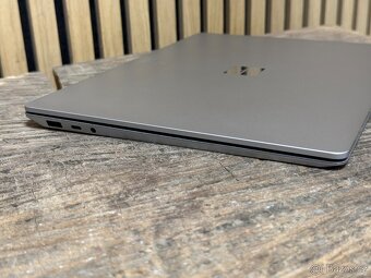 Microsoft Surface Laptop 5 - 13.5", 8GB RAM, 256GB SSD - 5