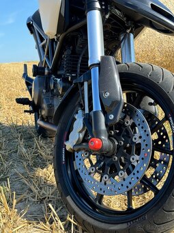 Ducati 796 Hypermotard - 5