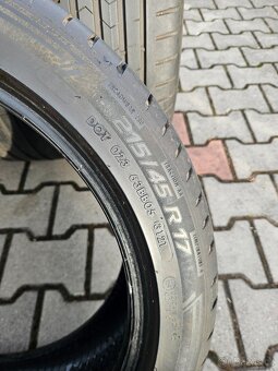 Letní pneu Vredestein 215/45/17 - 5