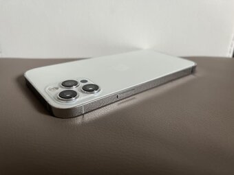 iPhone 16 Pro 256 gb - Zánovní - TOP stav - Záruka - 5