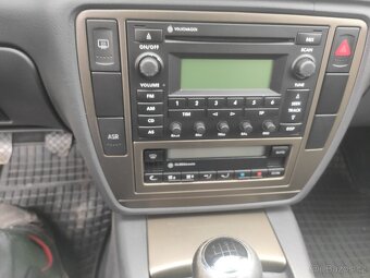 VW Passat B5,5 1.9 TDI,96kw,r.v 2004 combi - 5