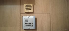 Prodám sestavu domácího telefonu URMET - 5
