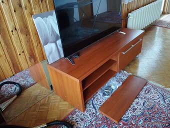 Stolek pod Tv - 5