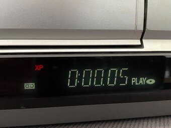Kvalitní combo rekordér PANASONIC DMR-ES35V s TBC - 5
