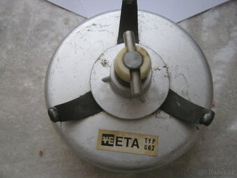 Prodám kovovou převodovku na starší kuchyňský robota ETA - 5