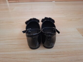 Dívčí lakované střevíce, vel.36 - 5