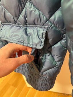 Guess dámská bunda - 5