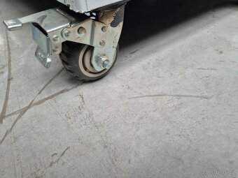 Hydraulická plnička klobás 25 L - 5