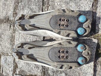 Tretry Force vel. 37 - 5