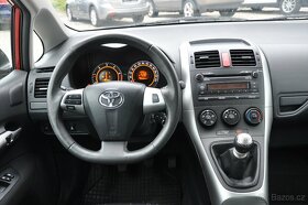 Toyota AURIS 1.4D-4D 66kW - 5