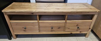 TV stolek Ikea Hemnes+ závěsná police - 5