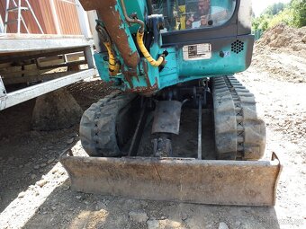 MINI BAGR KOMATSU - 5