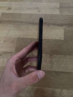 Iphone SE 2. generace - 5