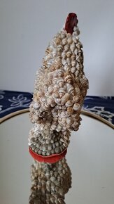 VINTAGE RETRO FIGURKA KOHOUTA POSÁZENÁ MUŠLEMI 60.-70.LÉTA - 5