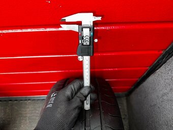 ALU kola VW 18" 8J ET35 pneu 235/40/R18 - 5