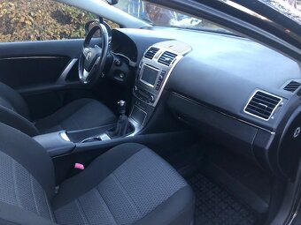 TOYOTA AVENSIS KOMBI 1.8_RV 2012_108 kW - 5