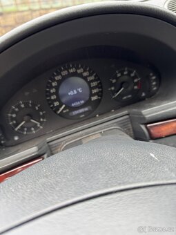 Mercedes benz 211 E 240 - 5