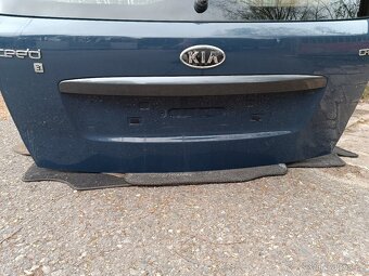 Kia Ceed combi facelift - víko kufru , páté dveře - 5