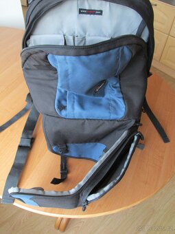 Foto batoh LOWEPRO - 5