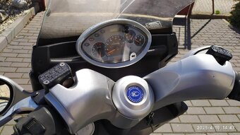 Kymco Grand Dink 125 - 5