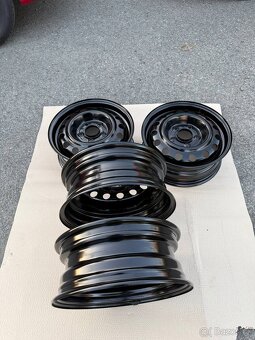 Plechové disky na Hyundai R15" - 5
