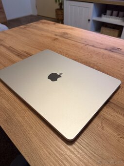 MacBook Air 13" M2 CZ 2022 Hvězdně bílý - 5