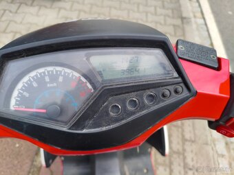 Skútr Formula LJ-125T-8m - 5