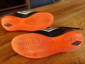Sálovky UMBRO 37,5 - 5