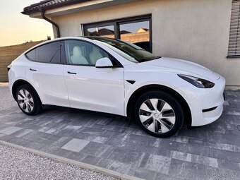 Tesla Model Y Long Range 22 - 5