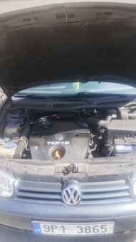 Volkswagen Golf - 5