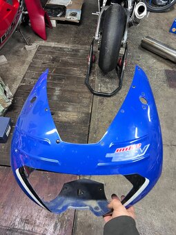 Aprilia Rsv 1000 gen 1 - 5