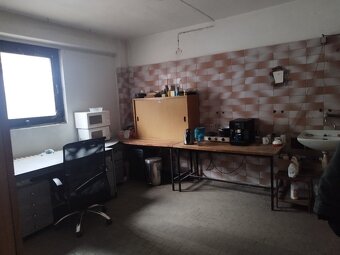 Pronájem VÝROBNÍ HALY a SKLADU v Hradci Králové 630m2 - 5