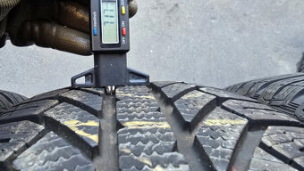 Zimní pneu 215/60/16 Semperit - 5