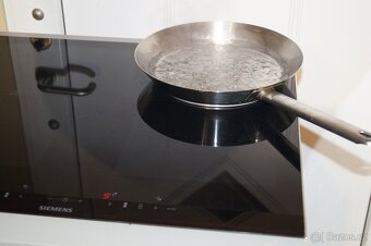 Siemens nerezový vestavný sporák HE63BD513, vyjížděcí dveře - 5