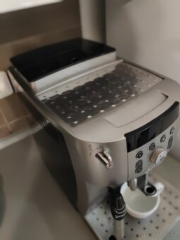 Kávovar DeLonghi Magnifica - 5