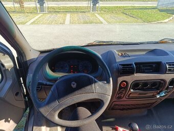 Renault master 2.2 dci L2h2 šestimístný - 5