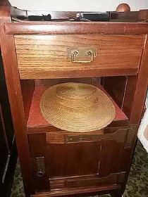 Starožitný nábytek - 5