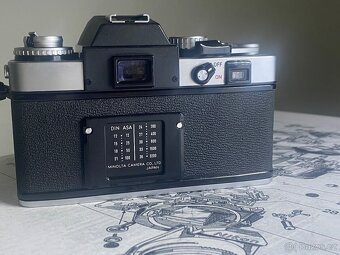 Minolta XE-b + Minolta MD Zoom 35-70mm f/3,5 - 5