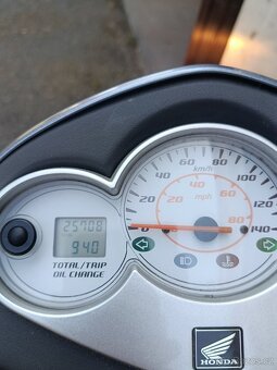 Skútr Honda JF10 /Dylan/ 125 - 5