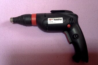 motorova pila-dilna , garaž - 5