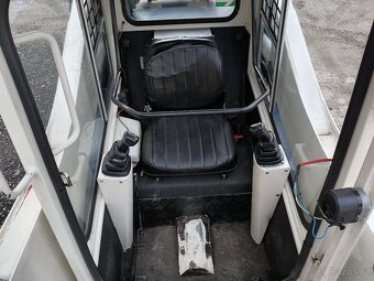 Smykem řízený nakladač Novotný 861, TP + SPZ, r.v 2013, moto - 5