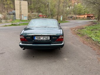 JAGUAR XJ - 5