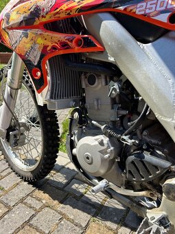 XMOTOS 250 H2O - 5