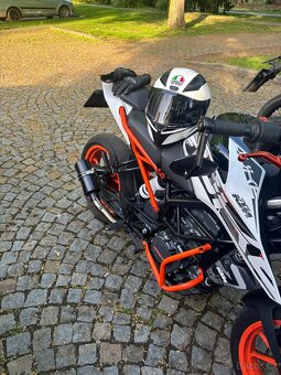 KTM DUKE 125 - 5